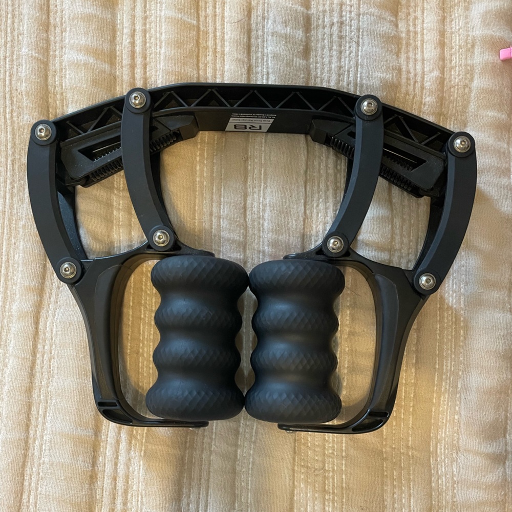 Roll Recovery r8 massage roller